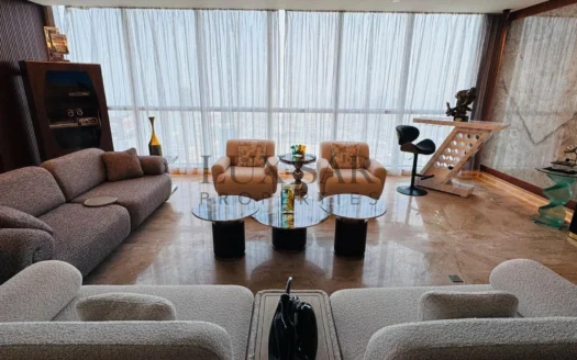 Panoramic views | Luxurious PH| Upgraded