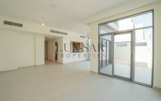 Brand New 4BR Villa + Maids Room | The Pulse