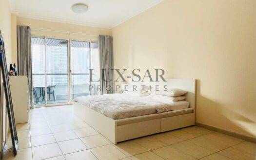 Modern Apartment | Lake View | Move In Ready