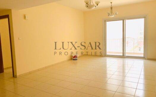 Huge and Bright | Vacant | with Balcony