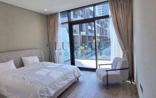 Modern 1BR with Canal View | Peninsula One | Bbay