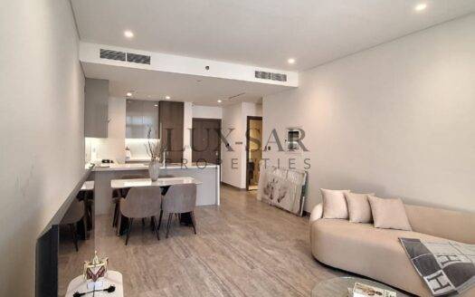 Modern 1BR with Canal View | Peninsula One | Bbay