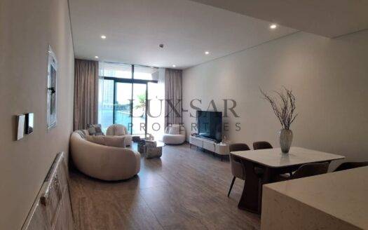 Modern 1BR with Canal View | Peninsula One | Bbay