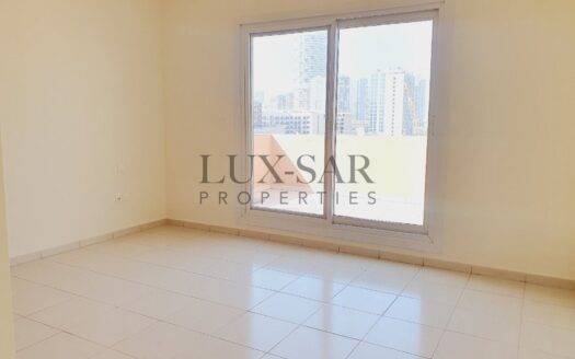 Huge and Bright | Vacant | with Balcony