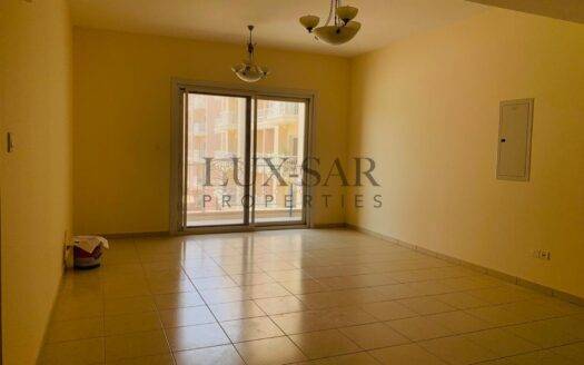 Huge and Bright | Vacant | with Balcony