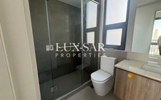 Beautiful 4BR | Price Negotiable | Lake View