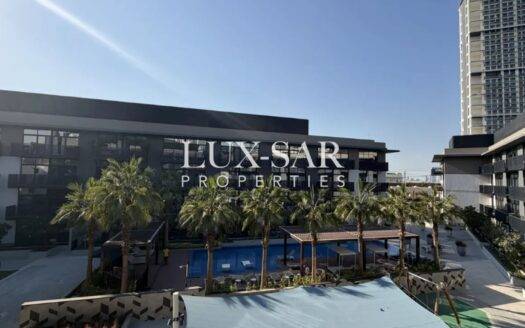 Stunning 2 Bedroom | Pool View | Ellington