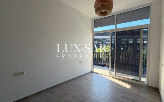 Stunning 2 Bedroom | Pool View | Ellington