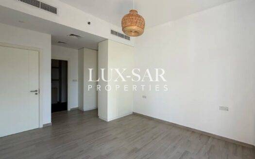 Stunning 2 Bedroom | Pool View | Ellington