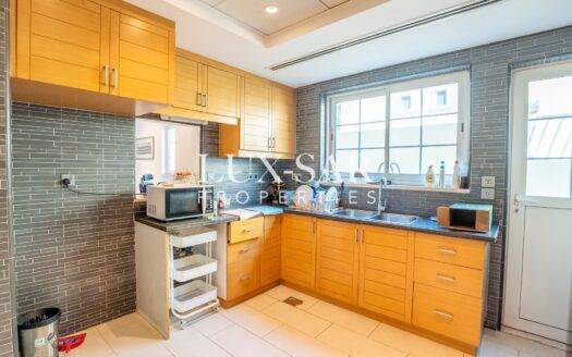 Spacious 4BR Villa | Family Community