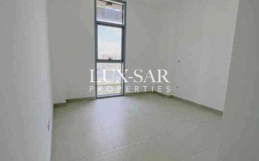 Spacious and Bright | 1 BR | Nice View | Rented