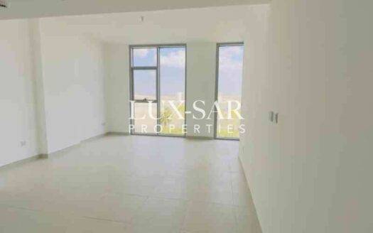 Spacious and Bright | 1 BR | Nice View | Rented