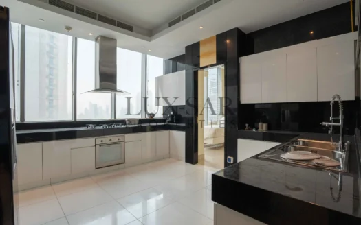 Large Terrace | 3 Best Views in Downtown