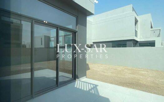 Spacious 4BR with Garden | Close to Lagoon