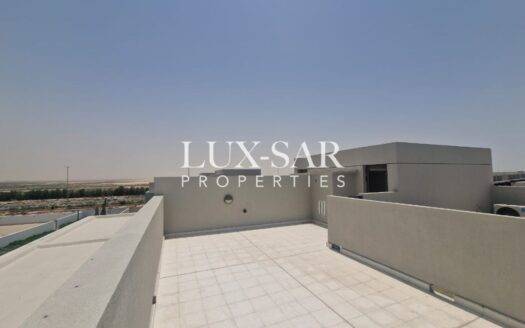 Spacious 4BR with Garden | Close to Lagoon