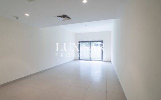 Spacious 4BR with Garden | Close to Lagoon