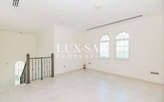 Big Garden | Internal Unit | Steps from the Park