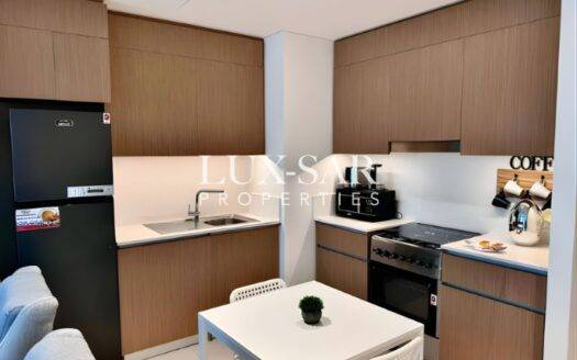 Waterfront Living | Fully Furnished | Walk Beach