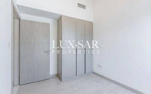 3BR Single Row | Near Pool and Park | Vacant