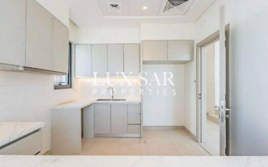 3BR Single Row | Near Pool and Park | Vacant